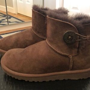 Women’s Ugg Boots - Mini Bailey Button